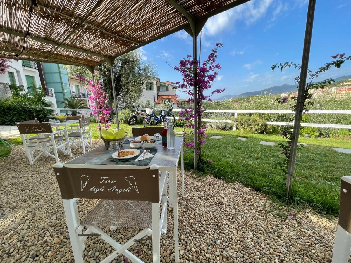 Appartamento Pesco "A Casa Felice" Pietra Ligure Buitenkant foto